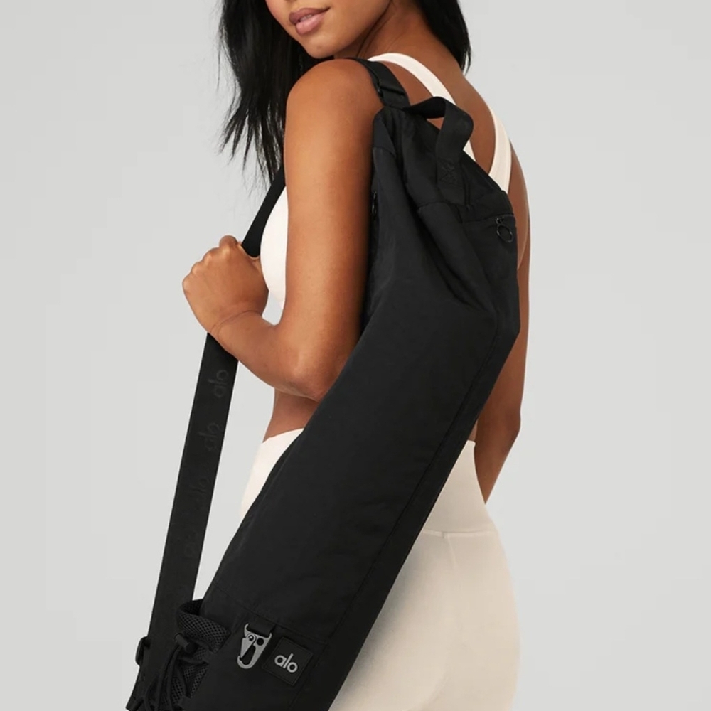 ALO Yoga Black Travel Bag for Women